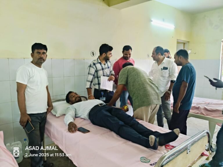 बोरियो सीएचसी में रक्तदान शिविर, 18 लोगों ने किया स्वेच्छा से रक्तदान